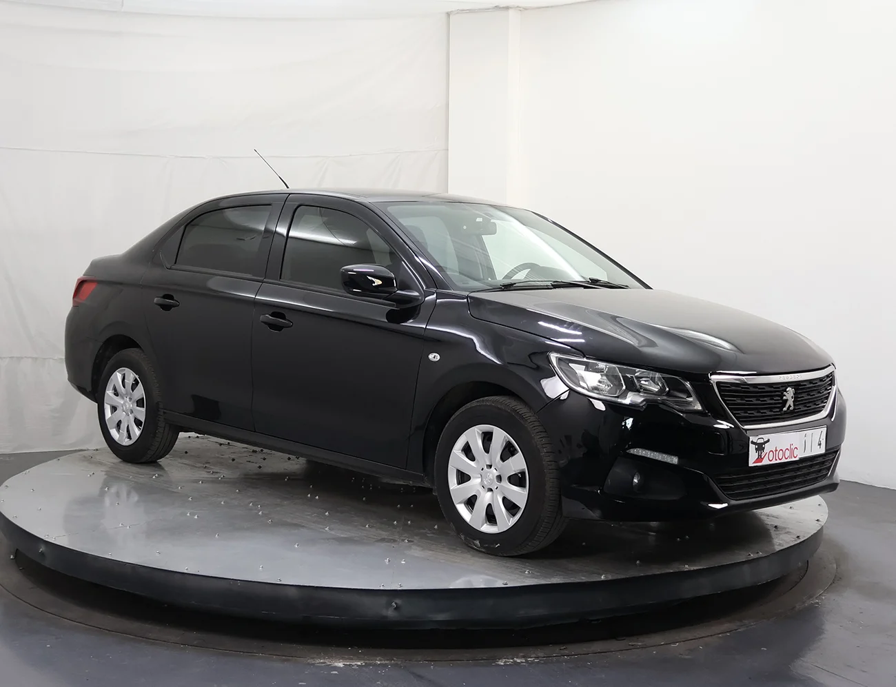 Peugeot 301 1.6 Active