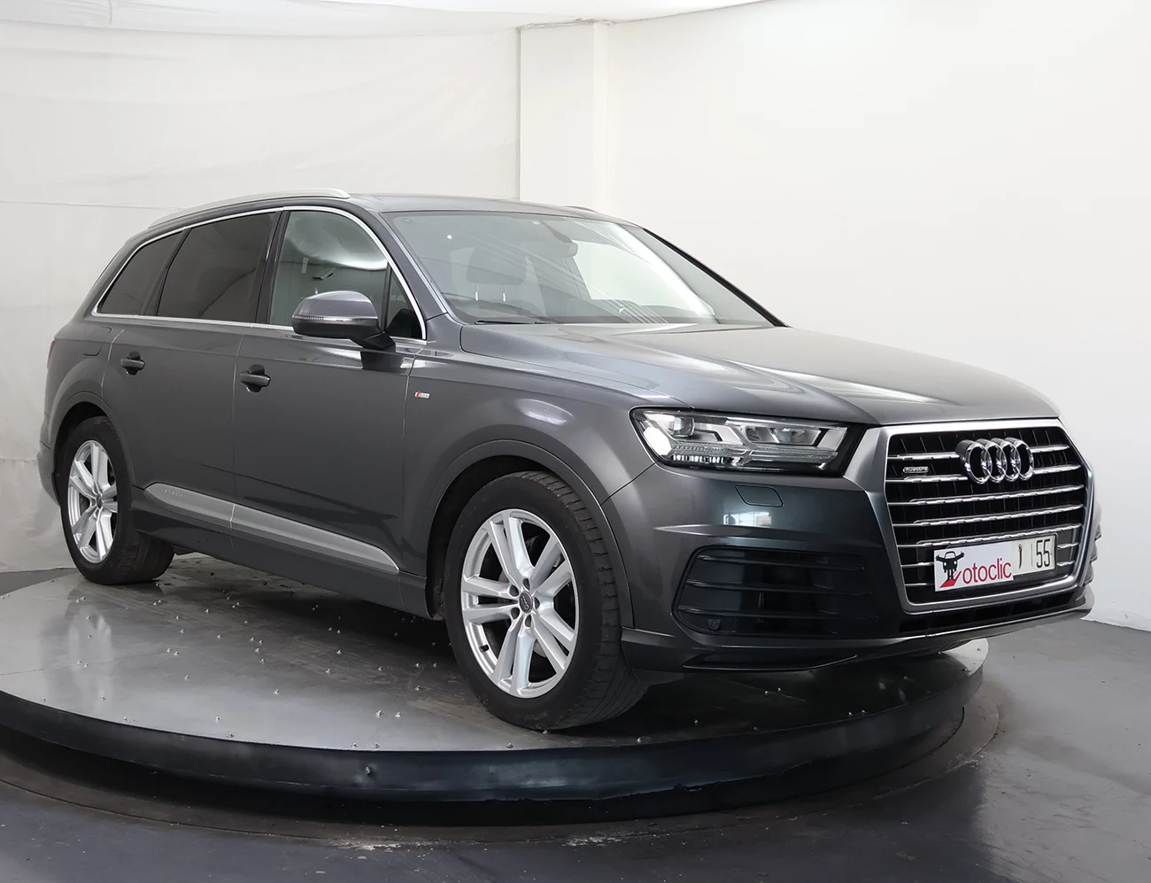 Audi Q7 quattro S-line