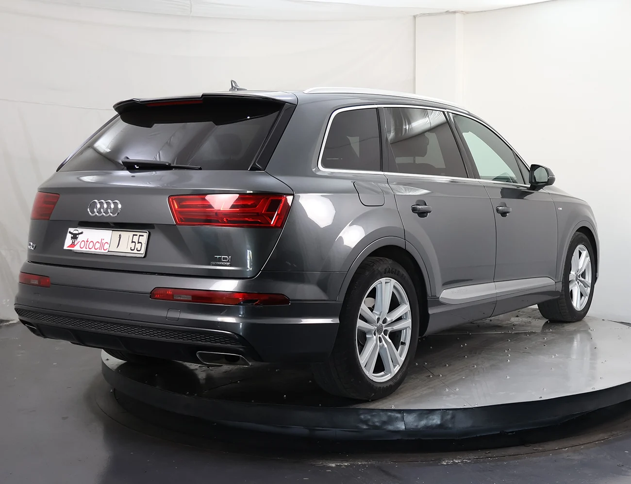 Audi Q7 quattro S-line