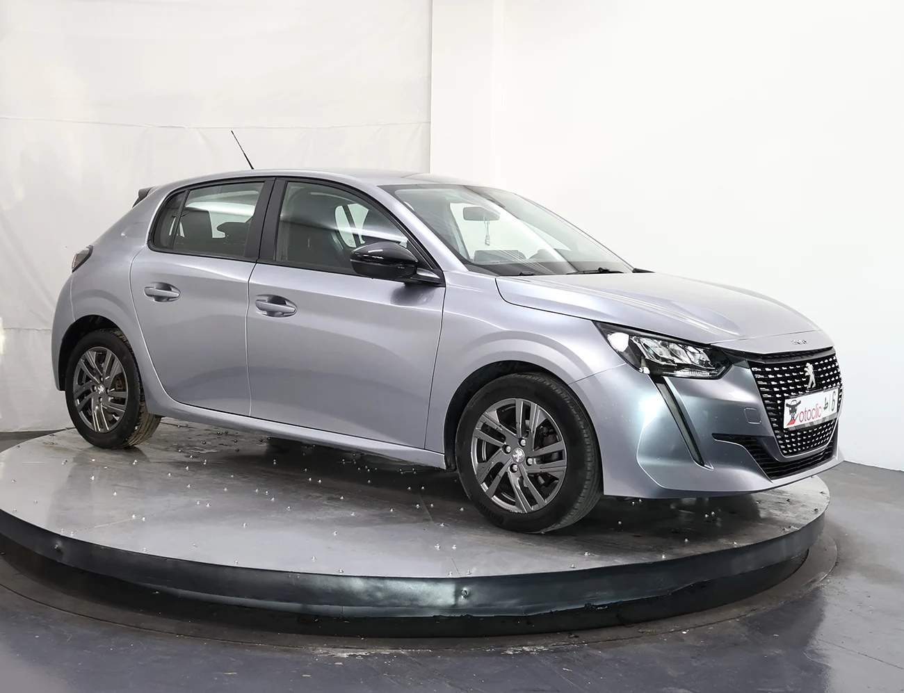 Peugeot 208 1.6 Active