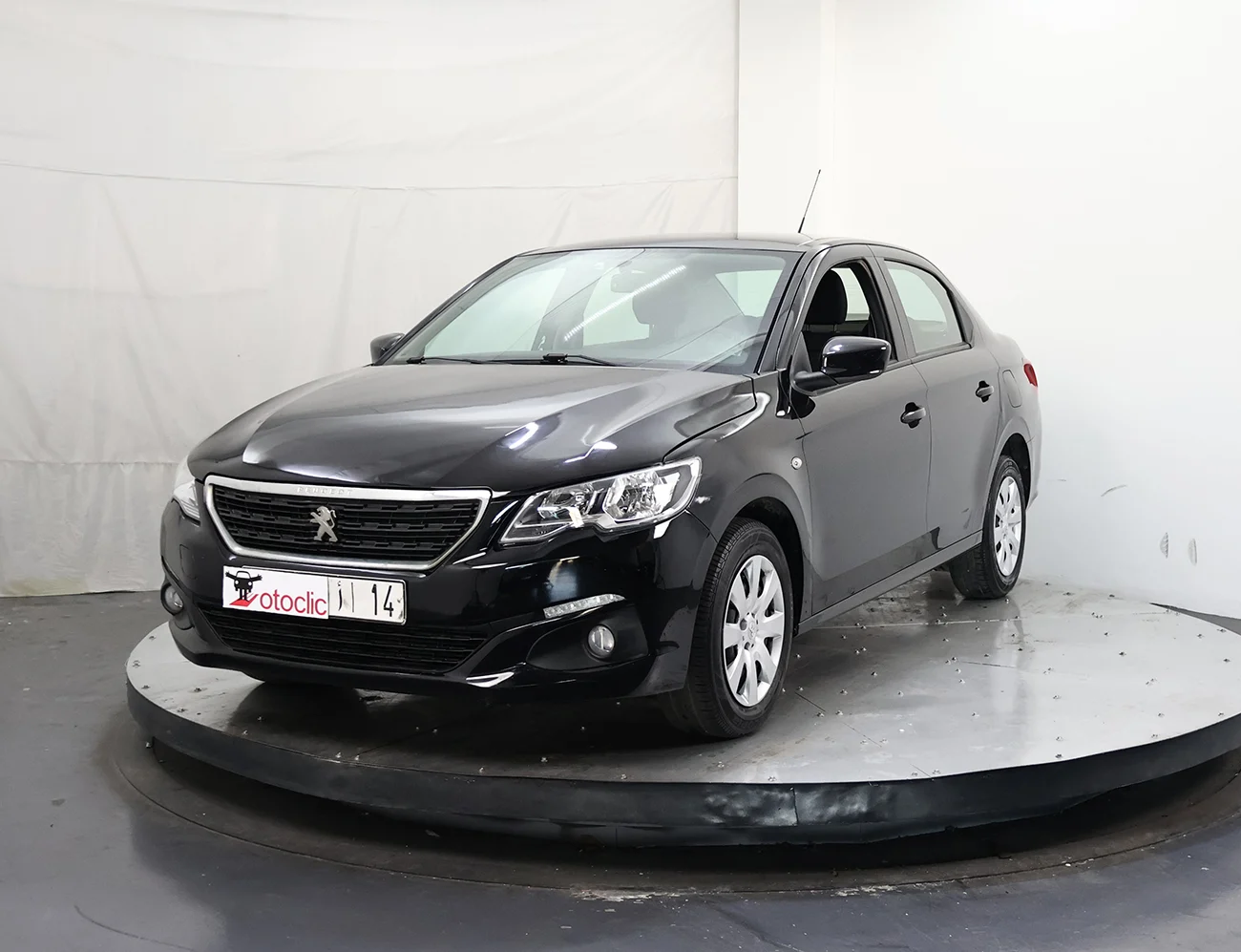 Peugeot 301 1.6 Active