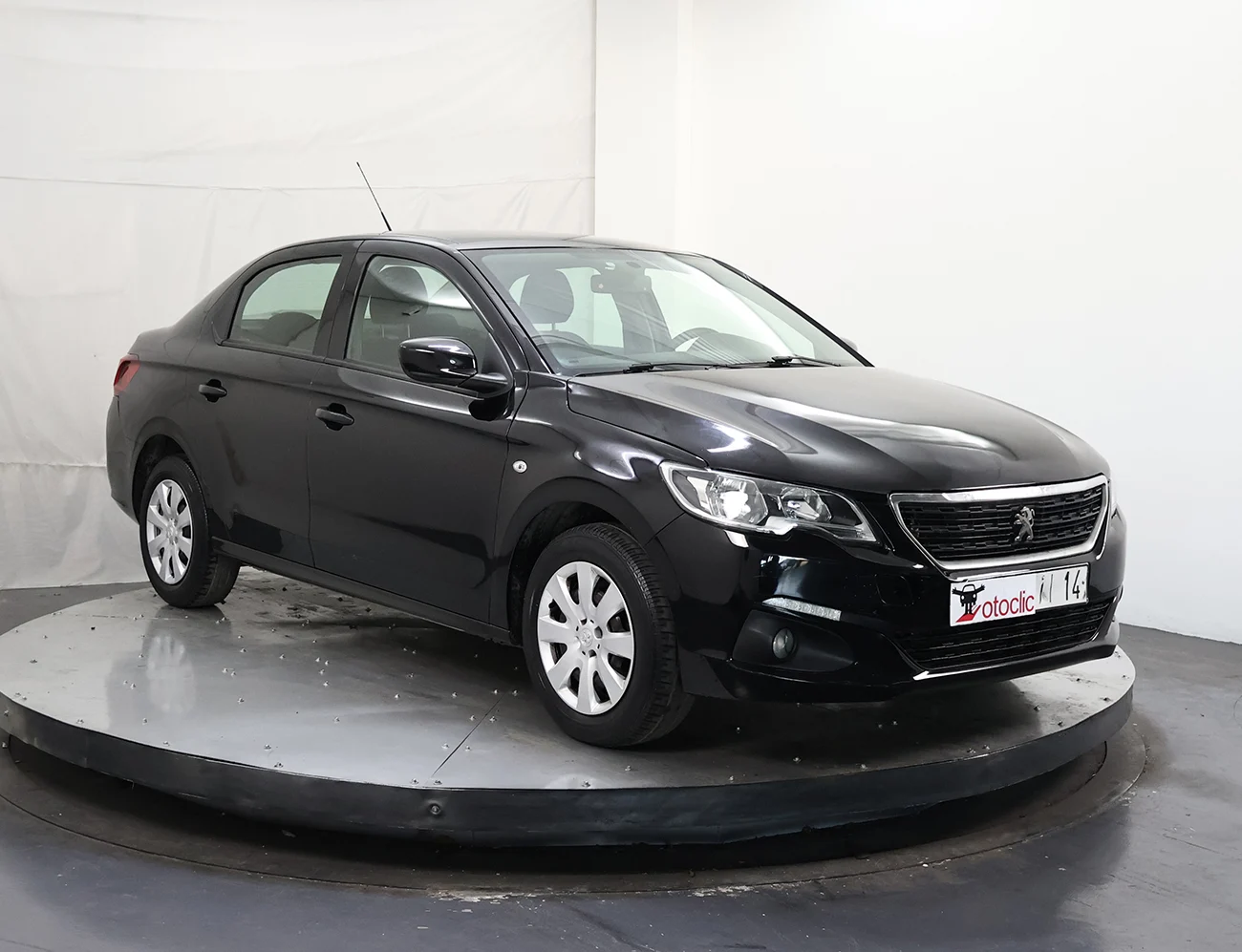 Peugeot 301 1.6 Active