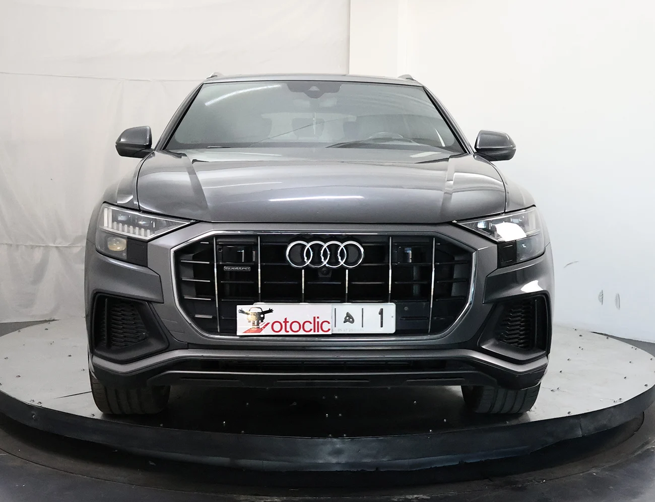 Audi Q8 quattro S-line