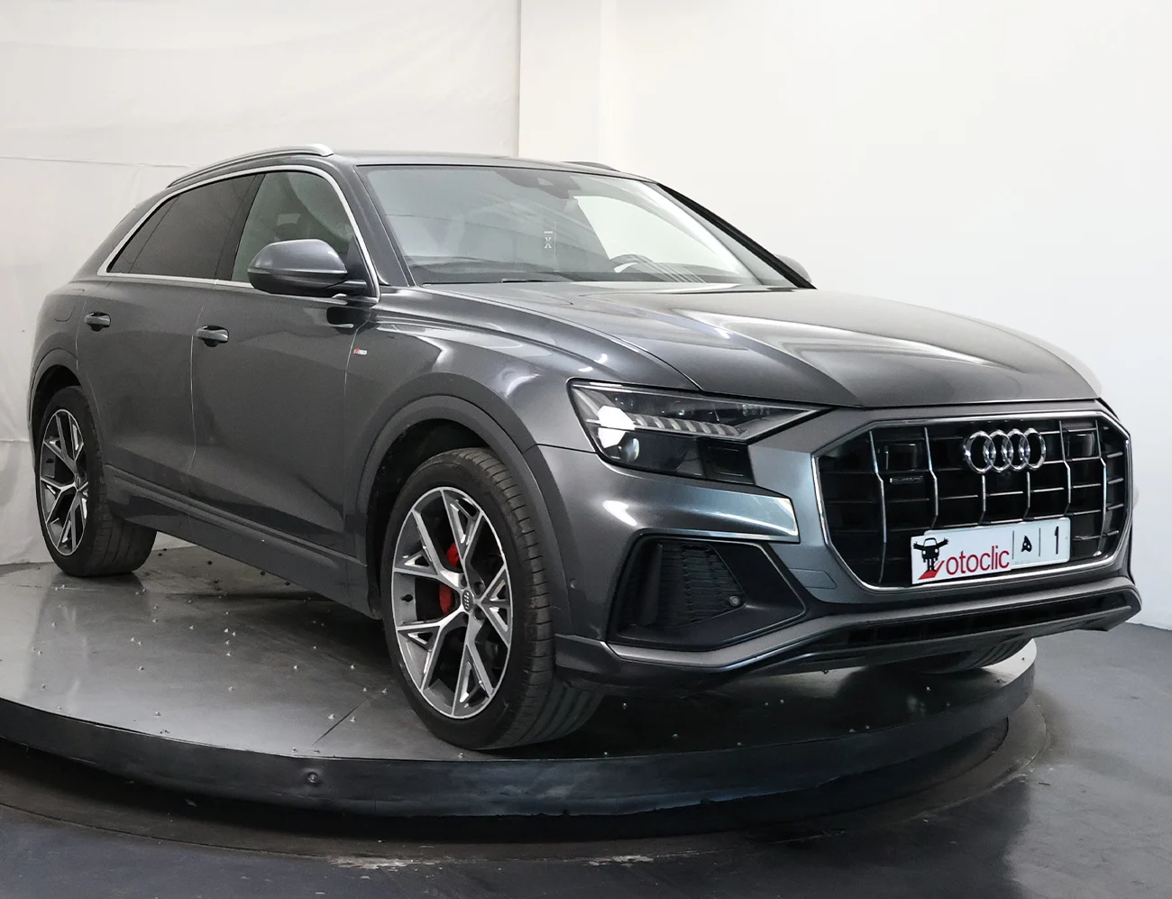 Audi Q8 quattro S-line