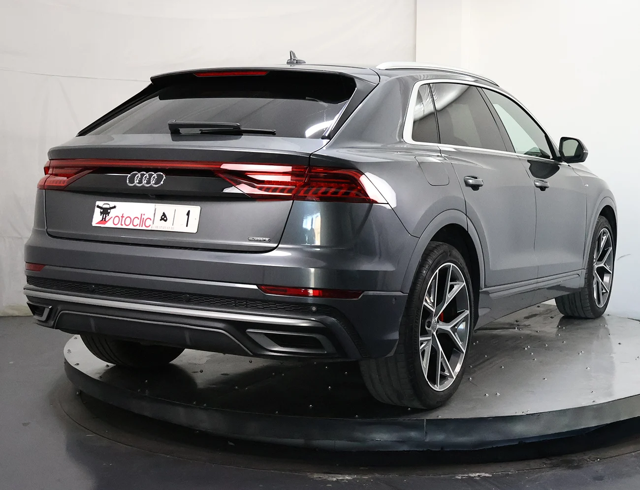 Audi Q8 quattro S-line