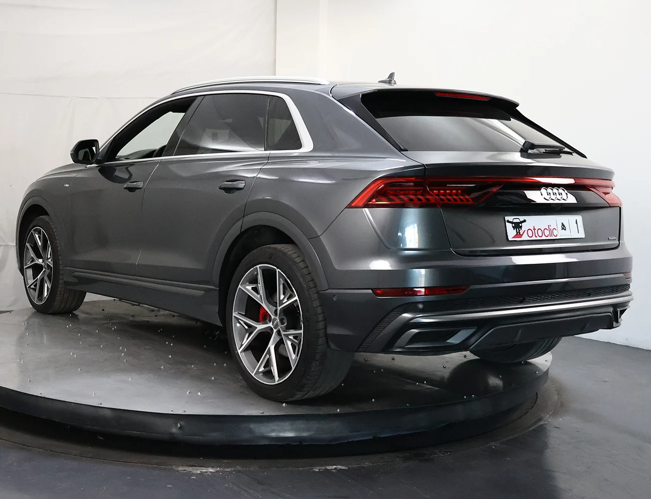 Audi Q8 quattro S-line