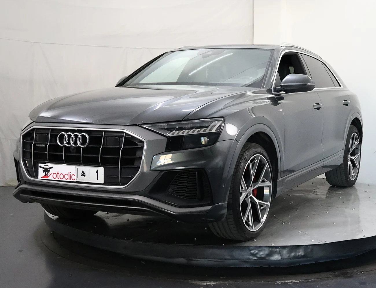 Audi Q8 quattro S-line